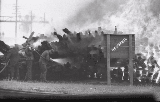 Пожар на шпалозаводе в Борках в мае 1970 года - вид с Бутырок – фото Владимира Ширини
