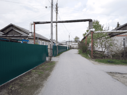 Проведенная на пос. Шпалозавода теплотрасса